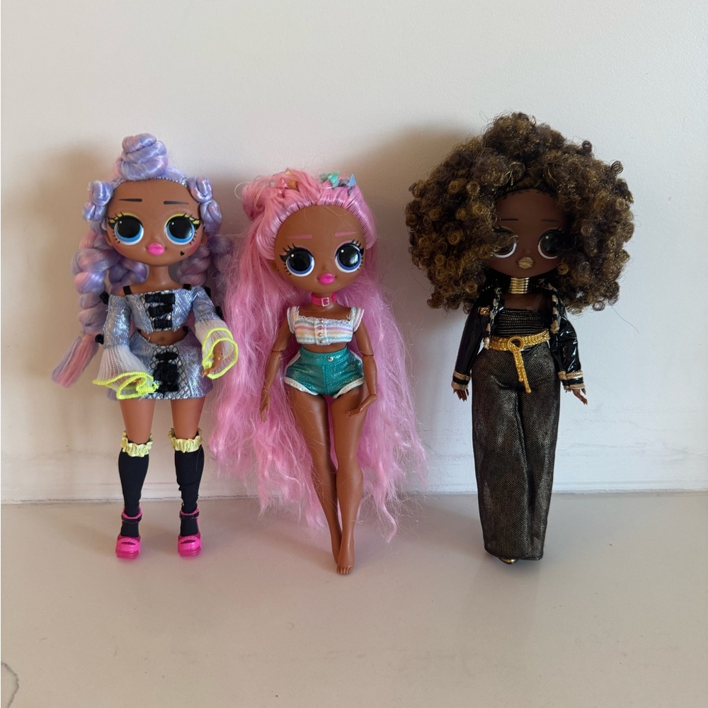 Set of OMG Surpris dolls, includes all 3 dolls shown, like new everything works
